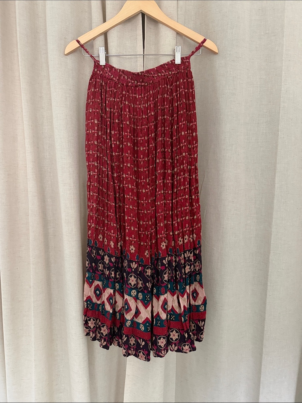 Vintage Boho Peggy Sue Bohemian Red Floral Midi Skirt with Pockets Small